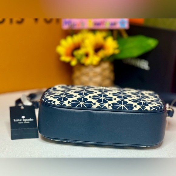 🆕KATE SPADE Blue and Cream Floral Crossbody Bag - Picture 9 of 17